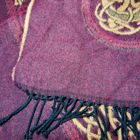 Made In France Wrap/Shawl Acrylic Burgundy/Tan Black Tassels Celtic One Size - Picture 7 of 11